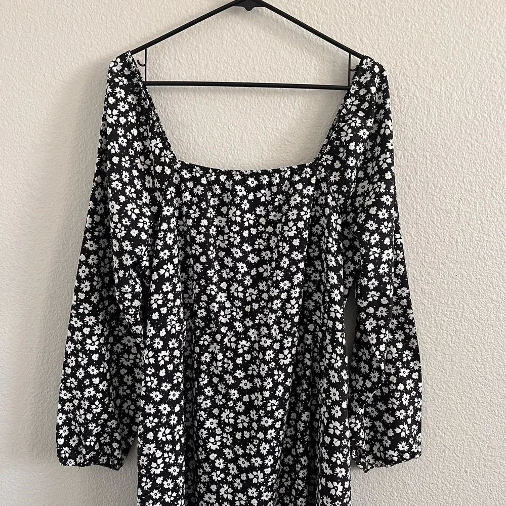 Women's 2XL midi Smocked Puff sleeve Black white floral dress cottage Milkmaid - Picture 4 of 6